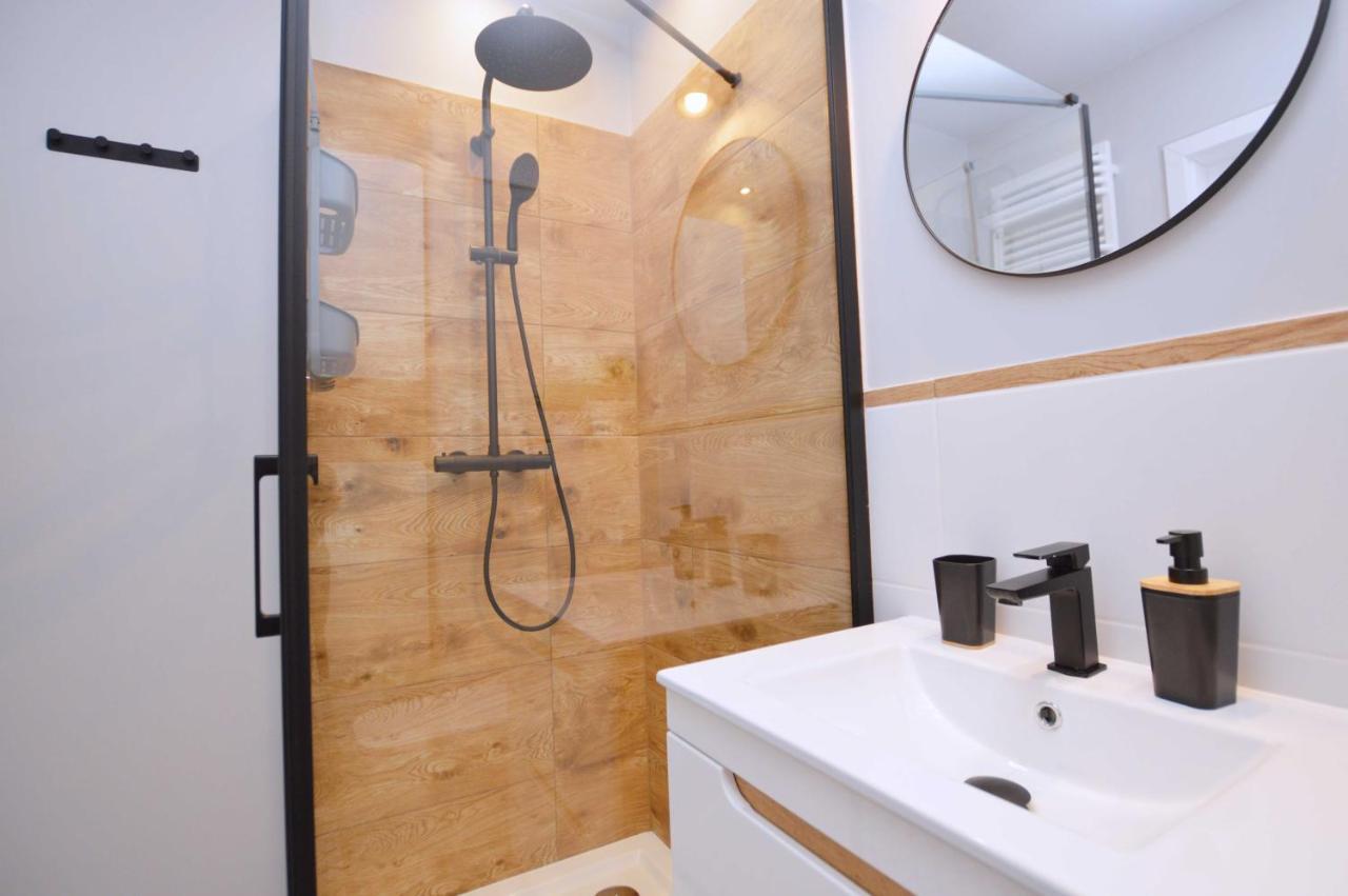 Nowoczesne Apartamenty 3City W Gdansku Z Parkingiem By Noclegi Renters Exteriör bild